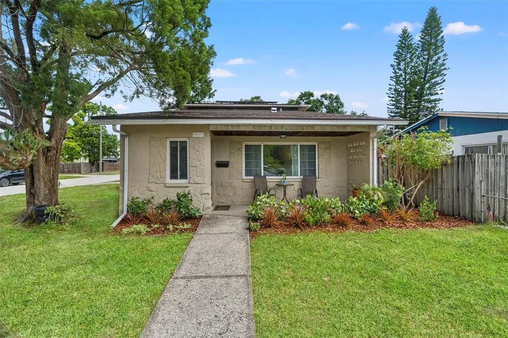 2355 14th Avenue N St Petersburg FL 33713