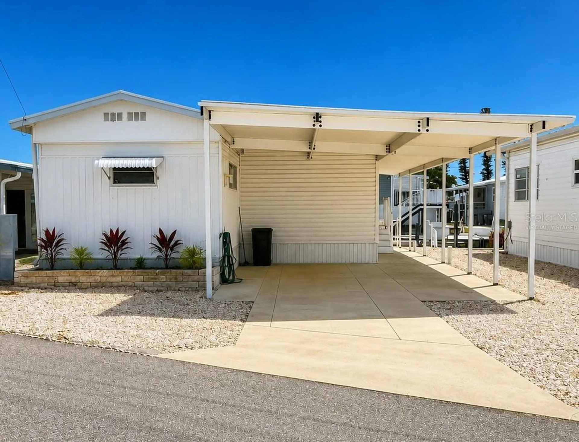 6918 E Bayou Lane Bradenton FL 34207