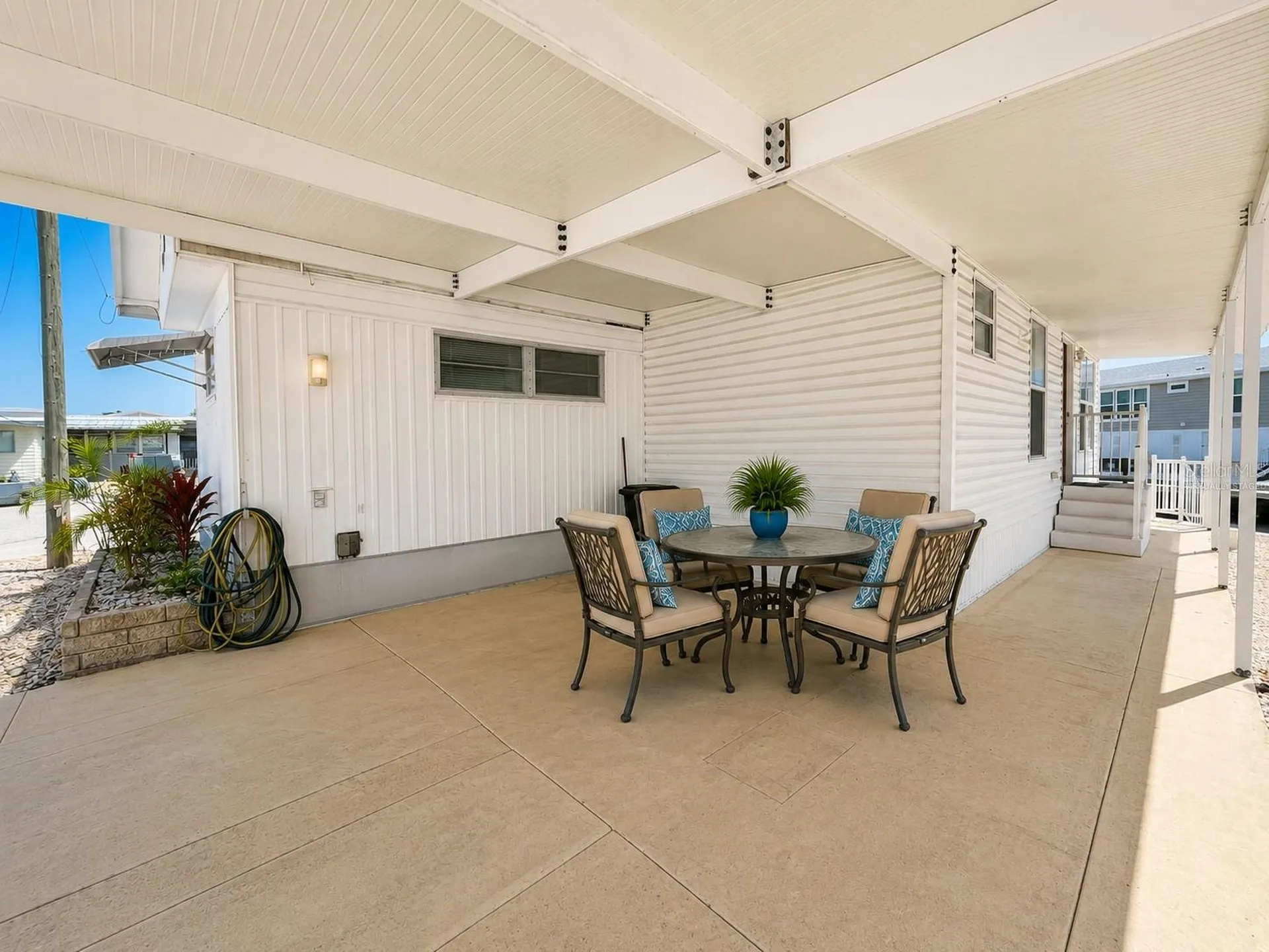 6918 E Bayou Lane Bradenton FL 34207