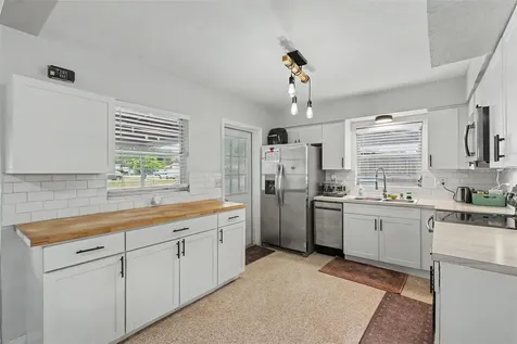 2270 Nolan Drive Largo FL 33770