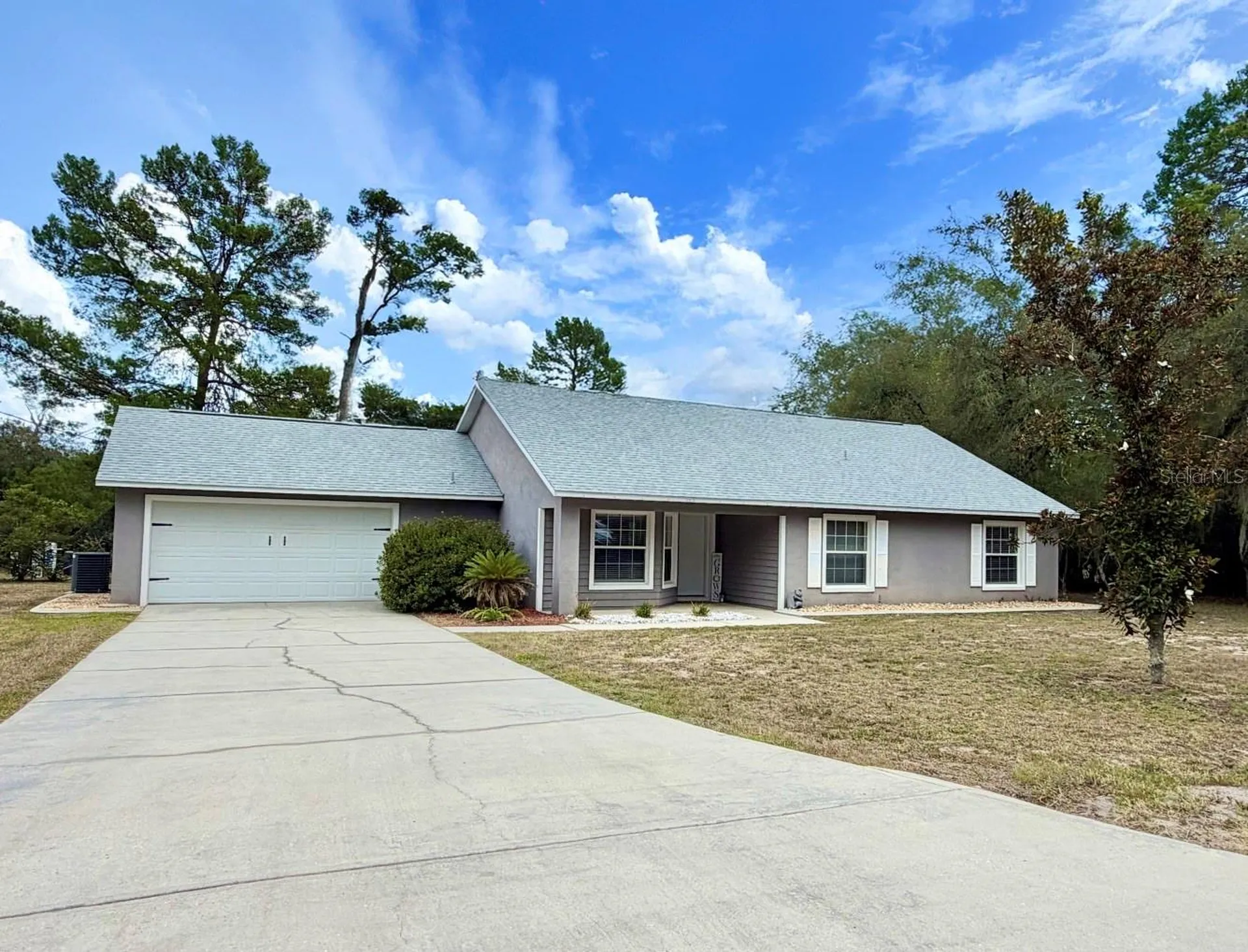 13 Fisher Trail Terrace Ocklawaha FL 32179