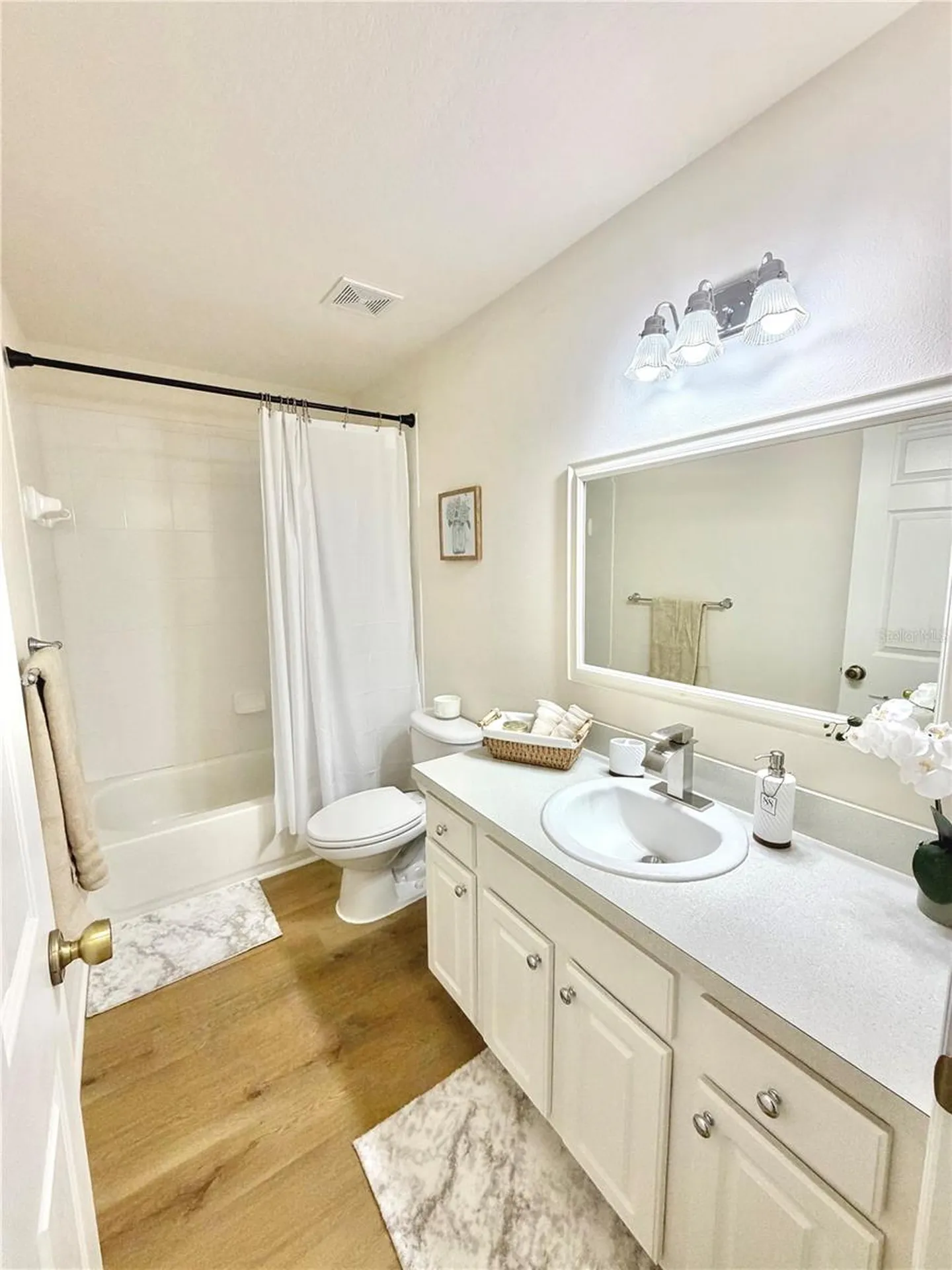13 Fisher Trail Terrace Ocklawaha FL 32179