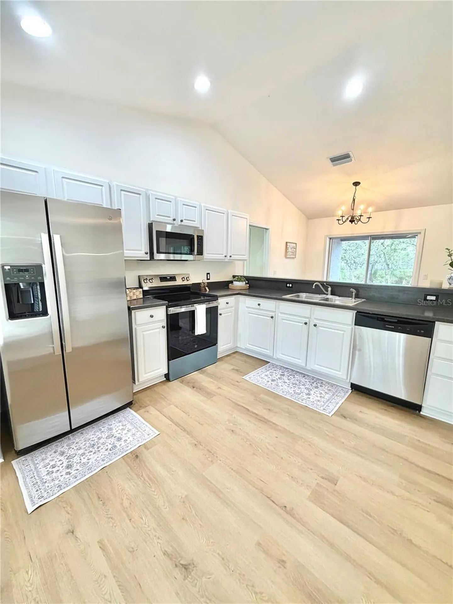 13 Fisher Trail Terrace Ocklawaha FL 32179