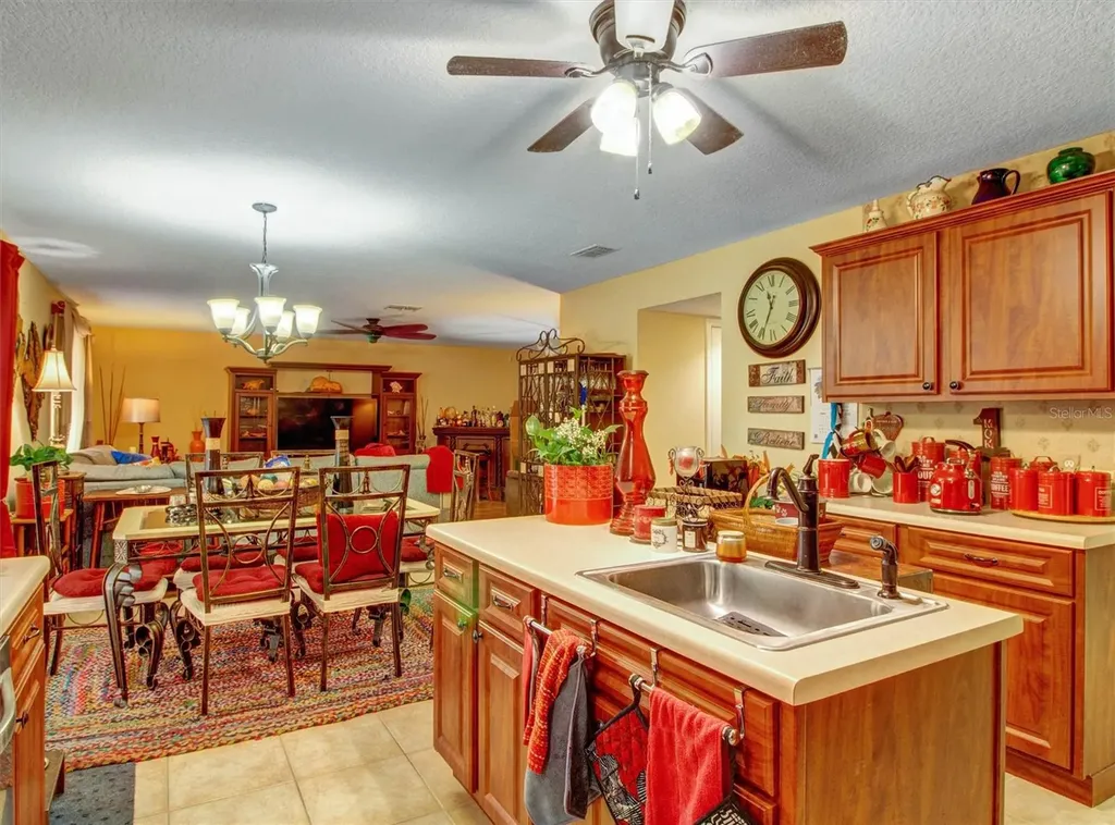 218 Tres Reyes Lane Groveland FL 34736