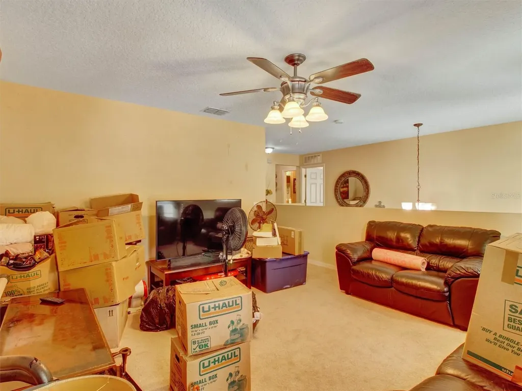 218 Tres Reyes Lane Groveland FL 34736