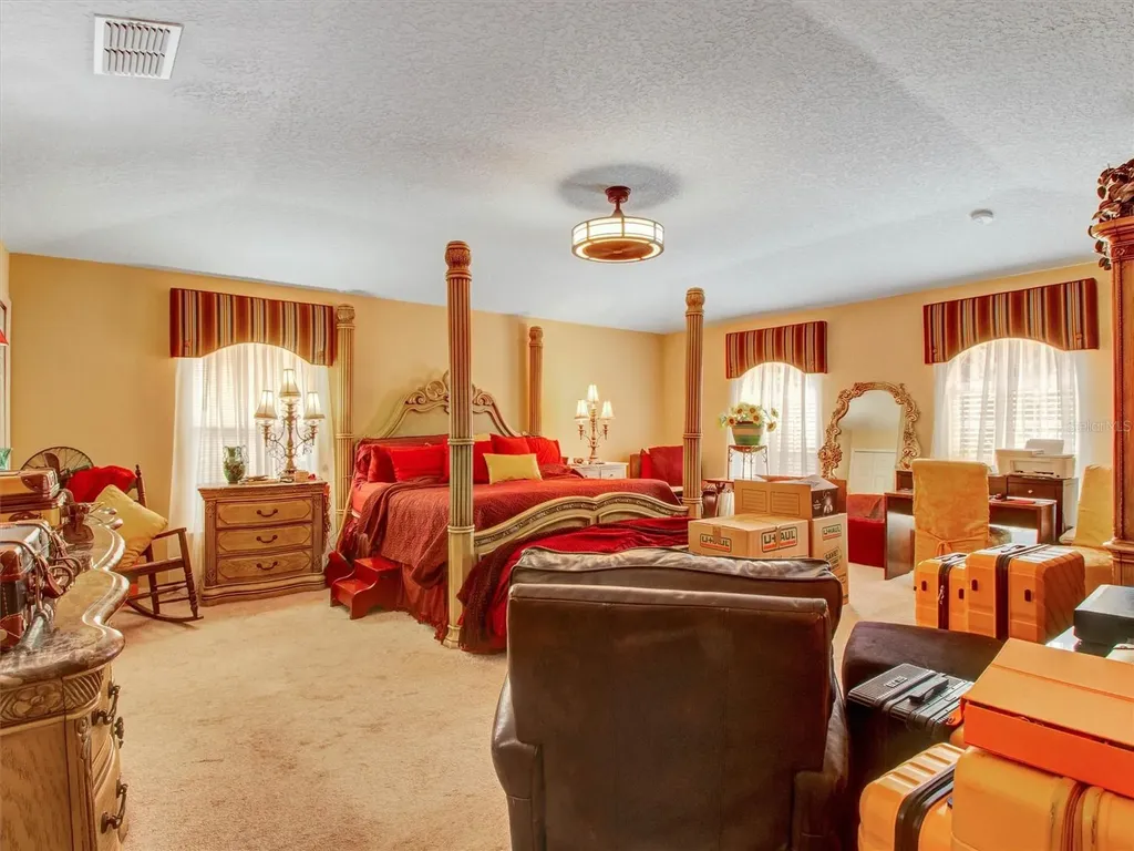 218 Tres Reyes Lane Groveland FL 34736