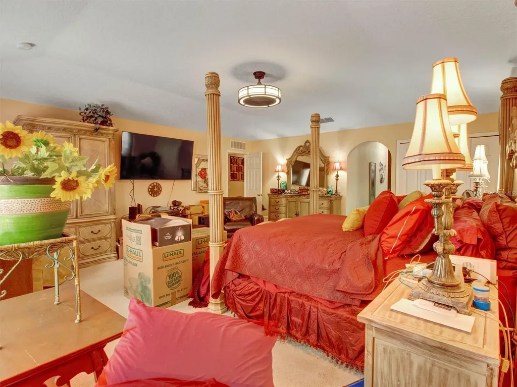 218 Tres Reyes Lane Groveland FL 34736