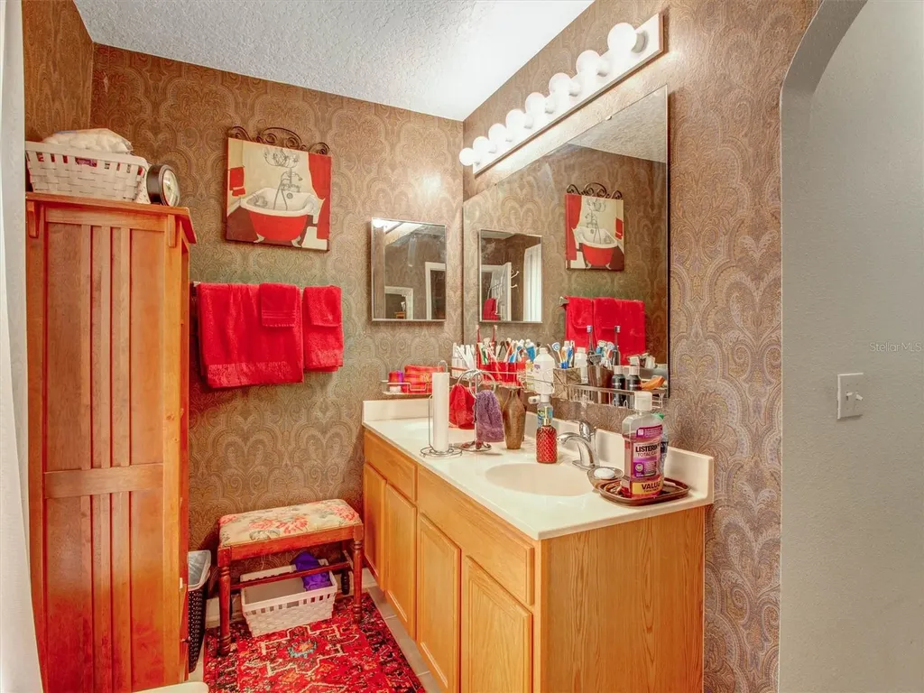 218 Tres Reyes Lane Groveland FL 34736
