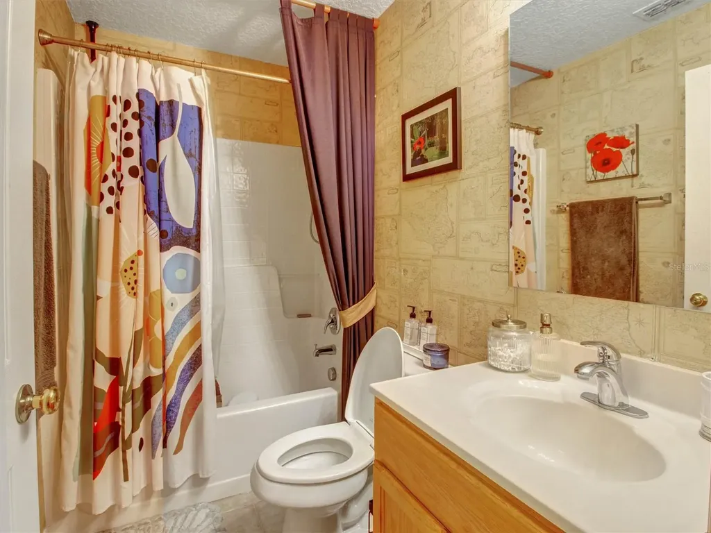 218 Tres Reyes Lane Groveland FL 34736