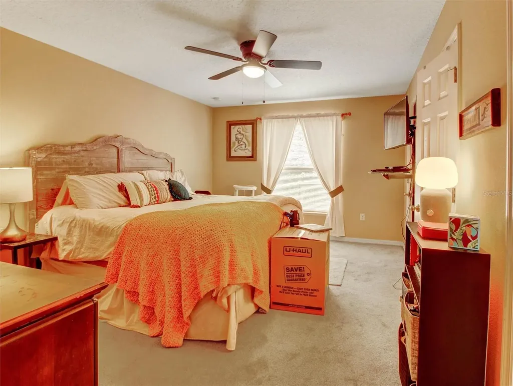 218 Tres Reyes Lane Groveland FL 34736