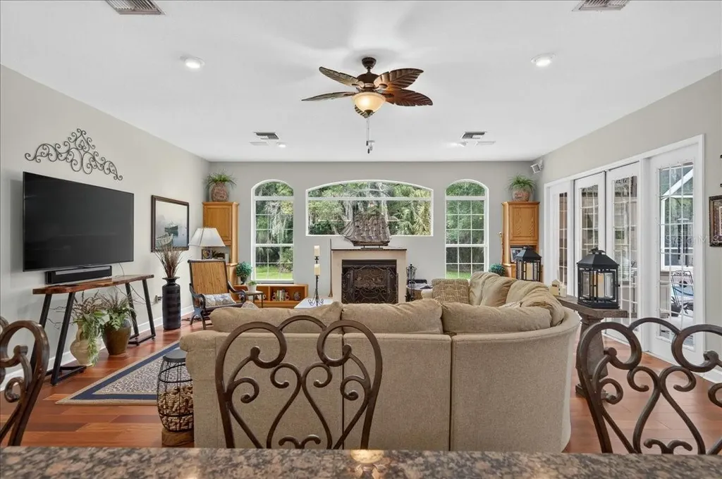 3874 Crescent Cove Place Tarpon Springs FL 34688