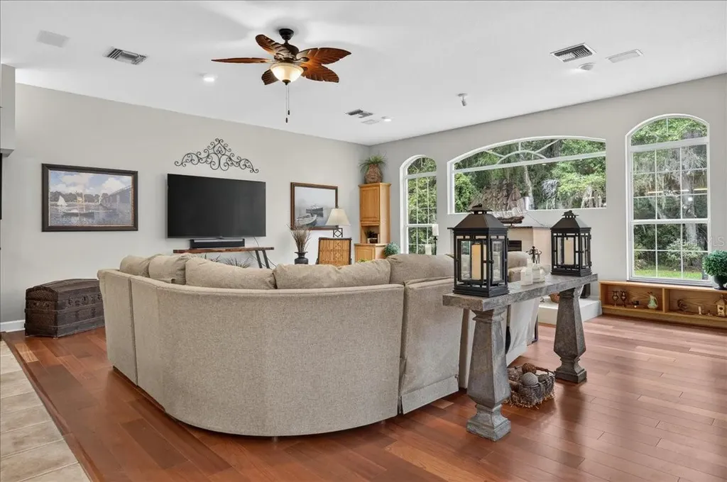 3874 Crescent Cove Place Tarpon Springs FL 34688