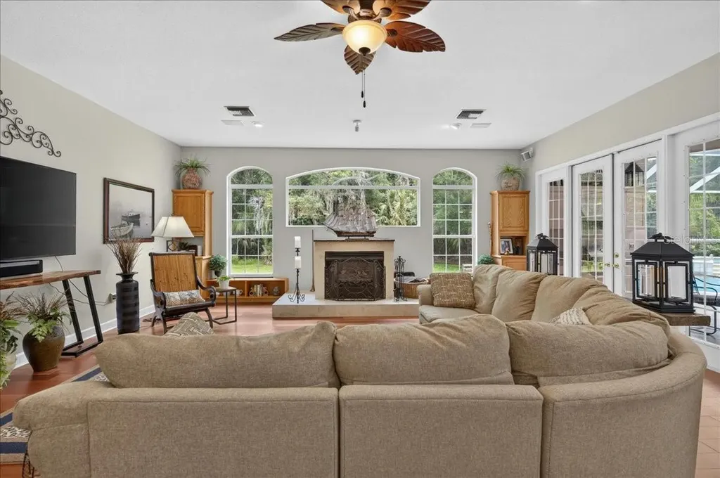3874 Crescent Cove Place Tarpon Springs FL 34688
