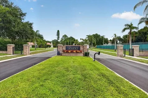 3874 Crescent Cove Place Tarpon Springs FL 34688
