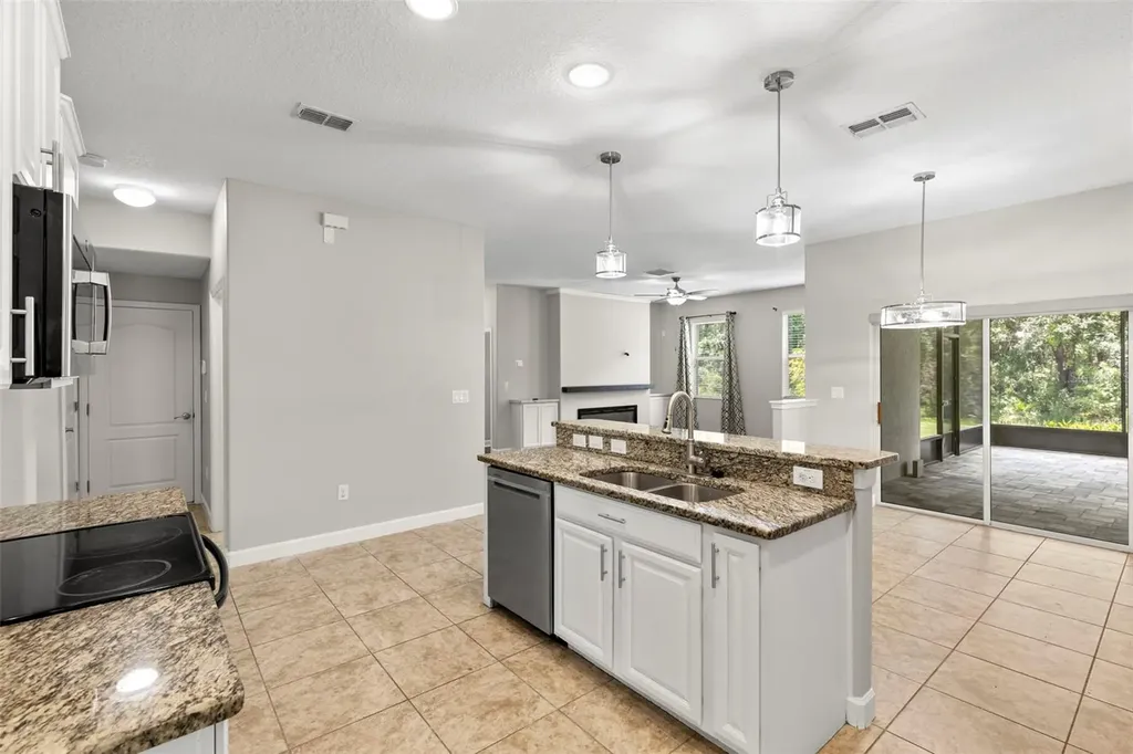 20405 Autumn Fern Avenue Tampa FL 33647