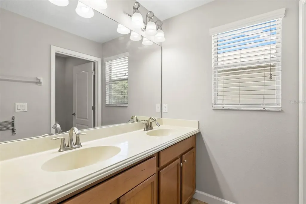 20405 Autumn Fern Avenue Tampa FL 33647