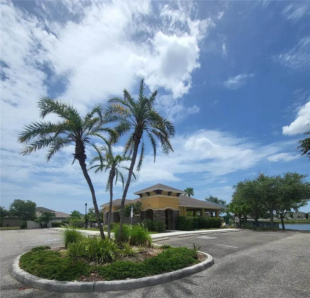 820 Parker Den Drive Ruskin FL 33570