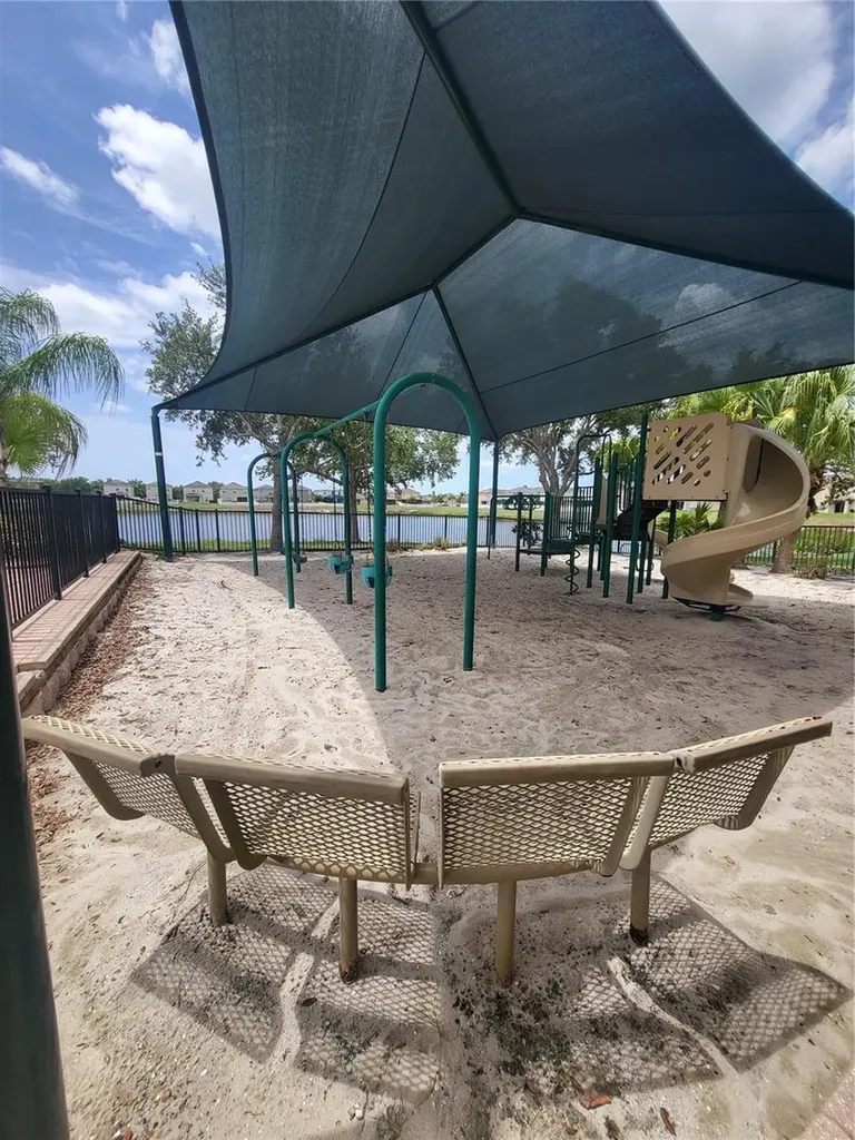 820 Parker Den Drive Ruskin FL 33570