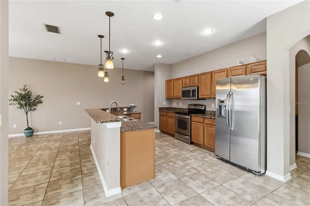 820 Parker Den Drive Ruskin FL 33570