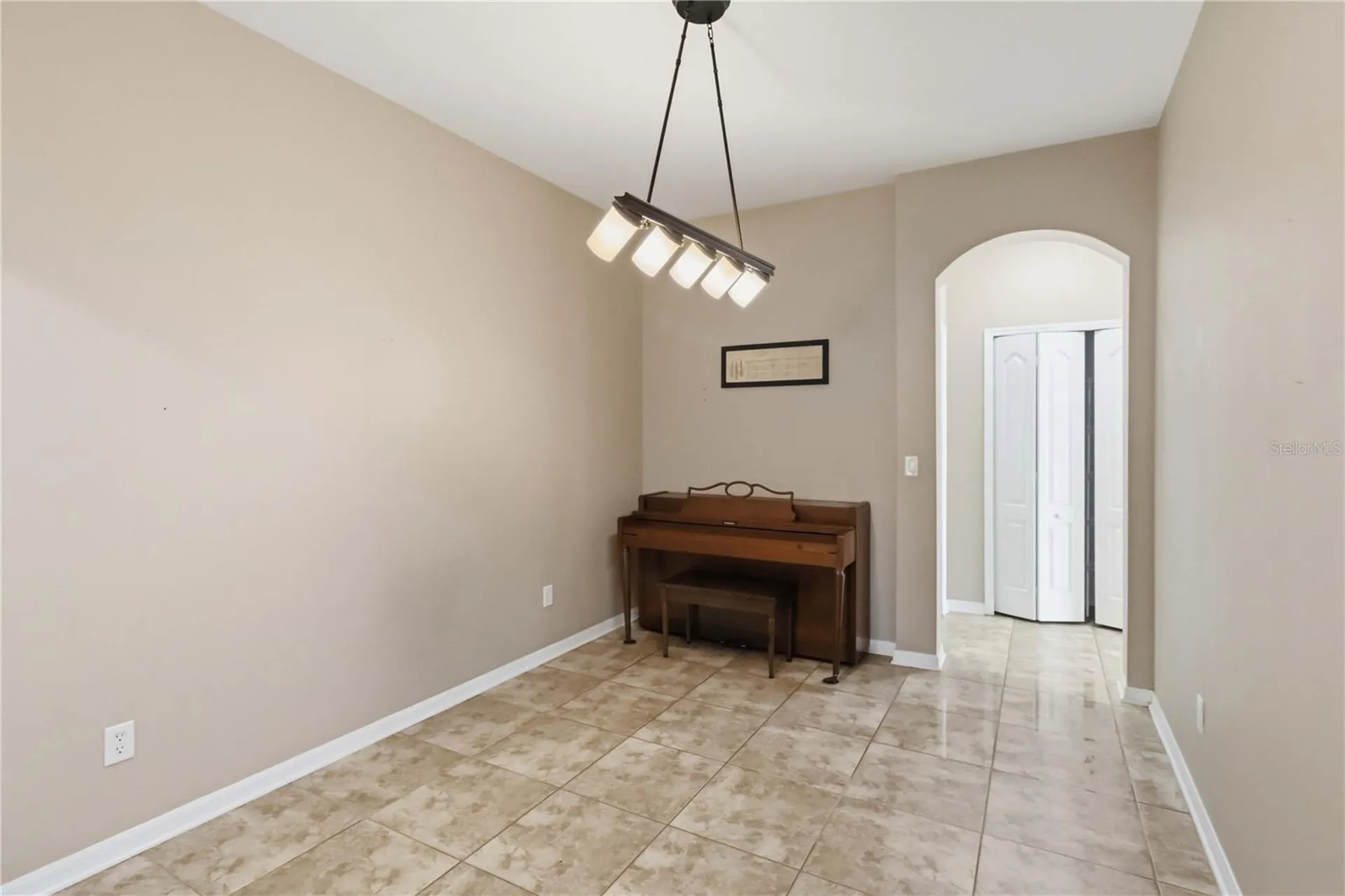 820 Parker Den Drive Ruskin FL 33570