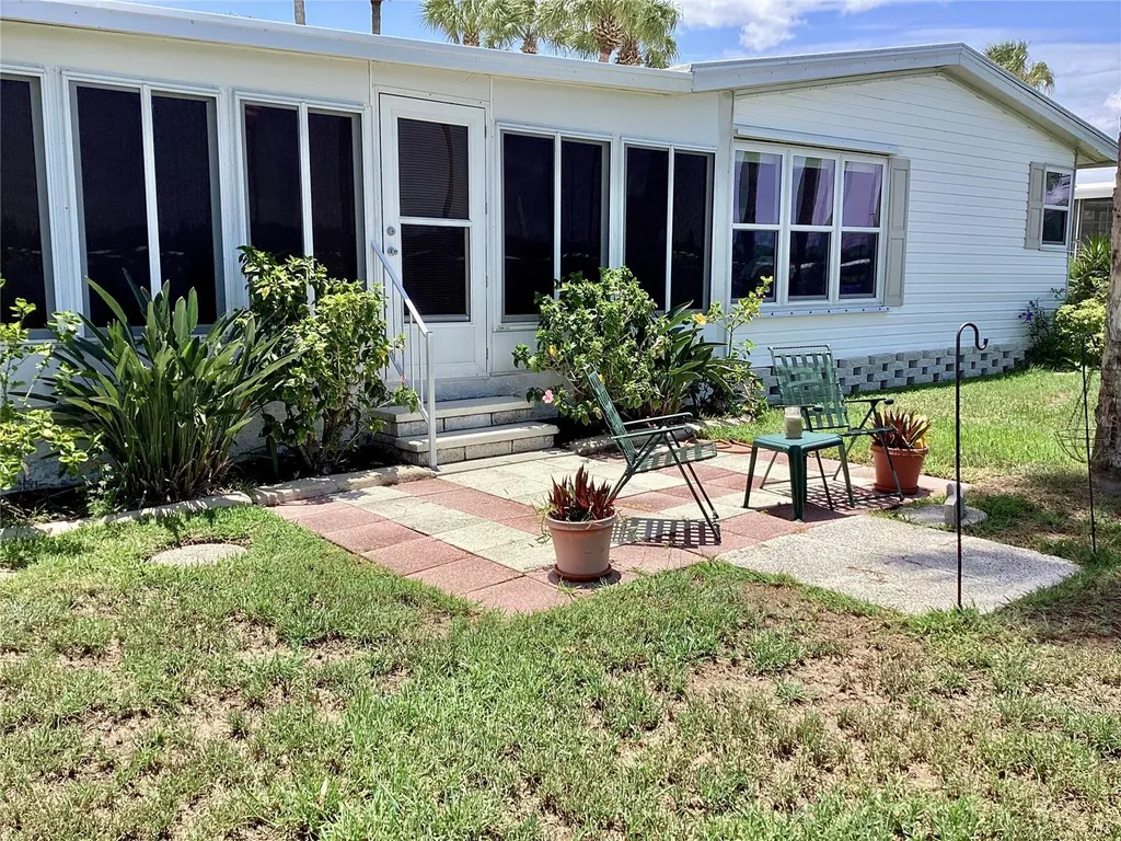 8451 Imperial Circle Palmetto FL 34221