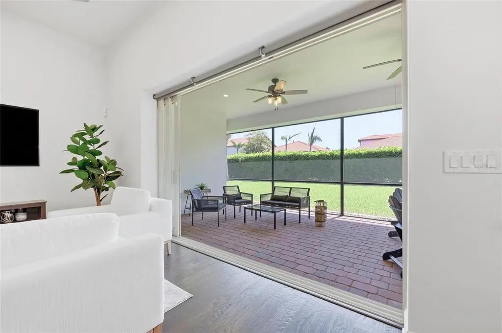 10692 Royal Cypress Way Orlando FL 32836