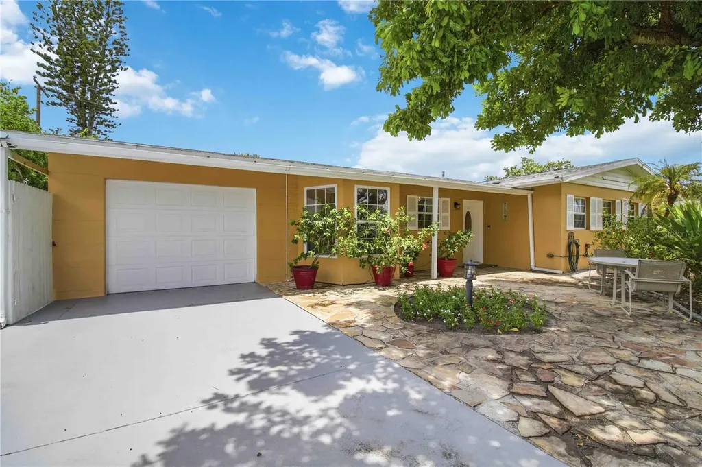 5720 24th Street Court W Bradenton FL 34207