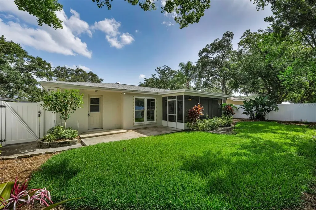1541 Pleasant Grove Drive Dunedin FL 34698