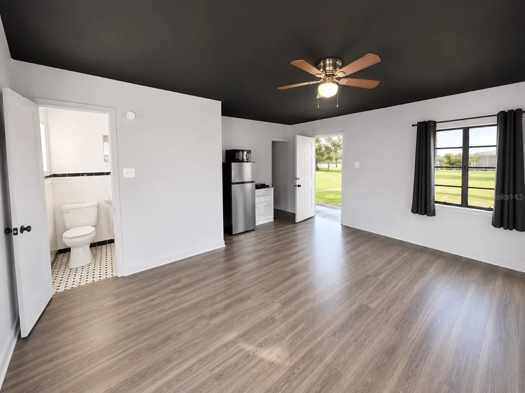 8010 SE Us Highway 301 Hawthorne FL 32640