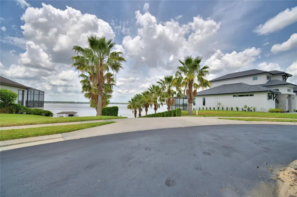 361 Adams View Lane Auburndale FL 33823