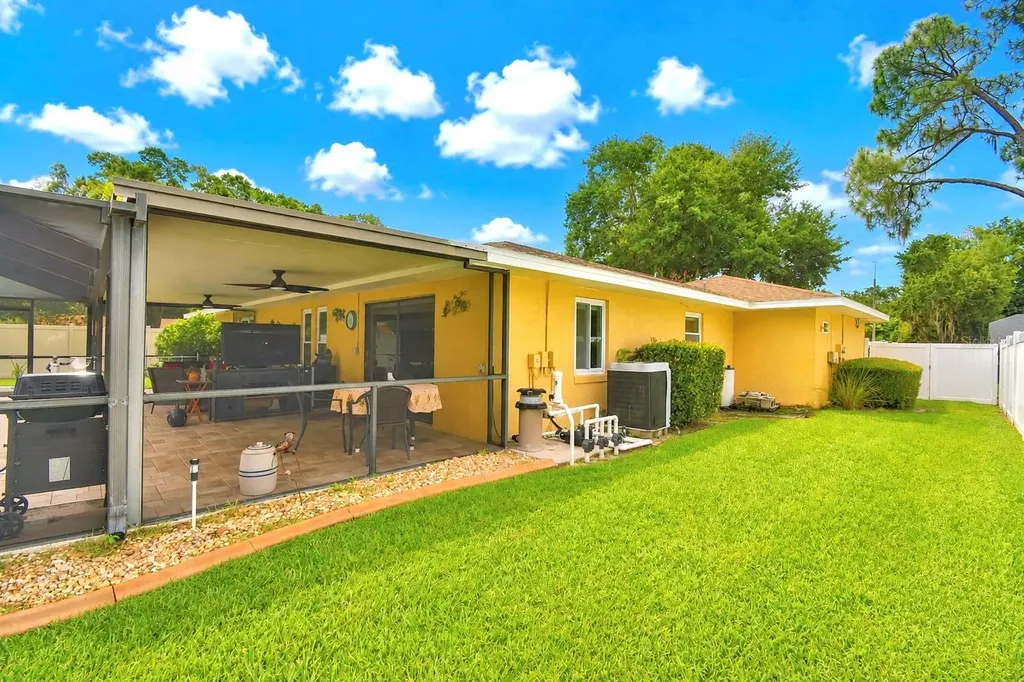 902 Crestview Drive Auburndale FL 33823