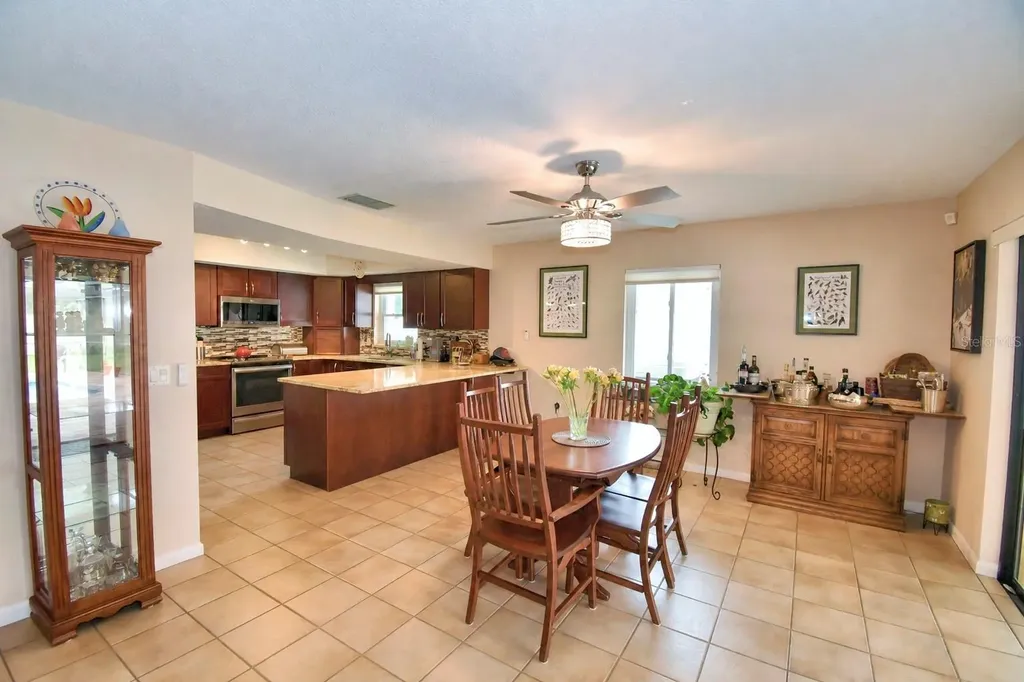 902 Crestview Drive Auburndale FL 33823