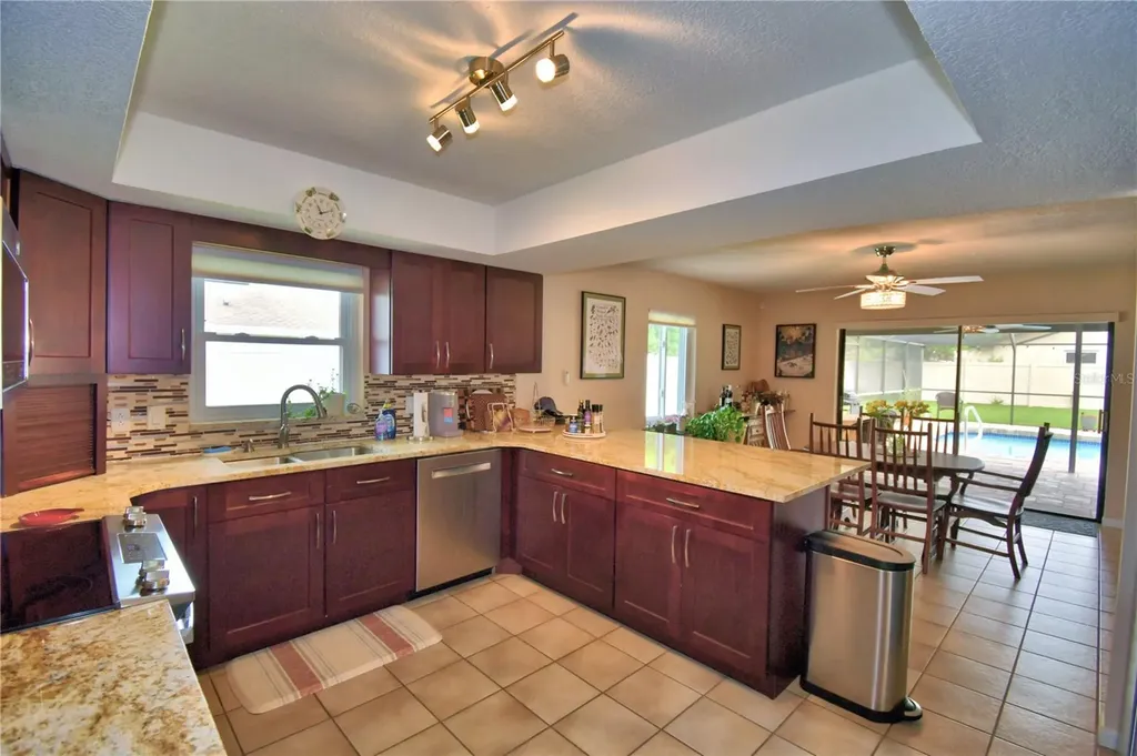 902 Crestview Drive Auburndale FL 33823
