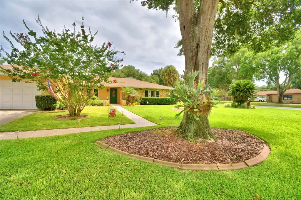 902 Crestview Drive Auburndale FL 33823