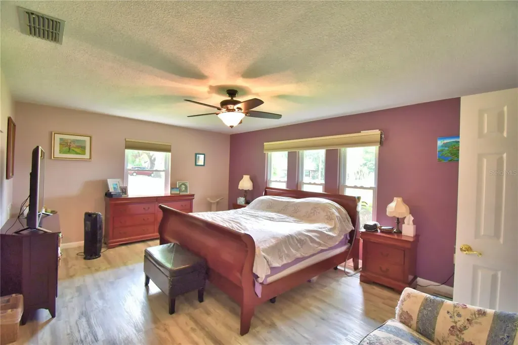 902 Crestview Drive Auburndale FL 33823
