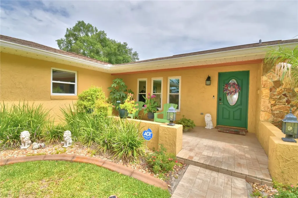 902 Crestview Drive Auburndale FL 33823