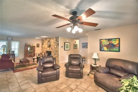 902 Crestview Drive Auburndale FL 33823