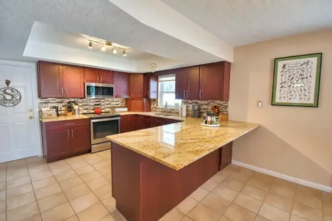 902 Crestview Drive Auburndale FL 33823