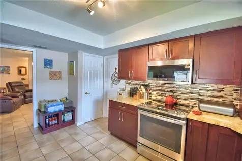 902 Crestview Drive Auburndale FL 33823