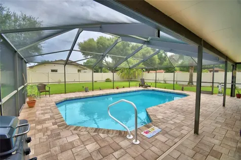 902 Crestview Drive Auburndale FL 33823