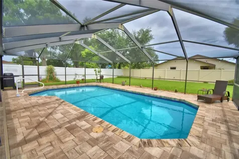 902 Crestview Drive Auburndale FL 33823
