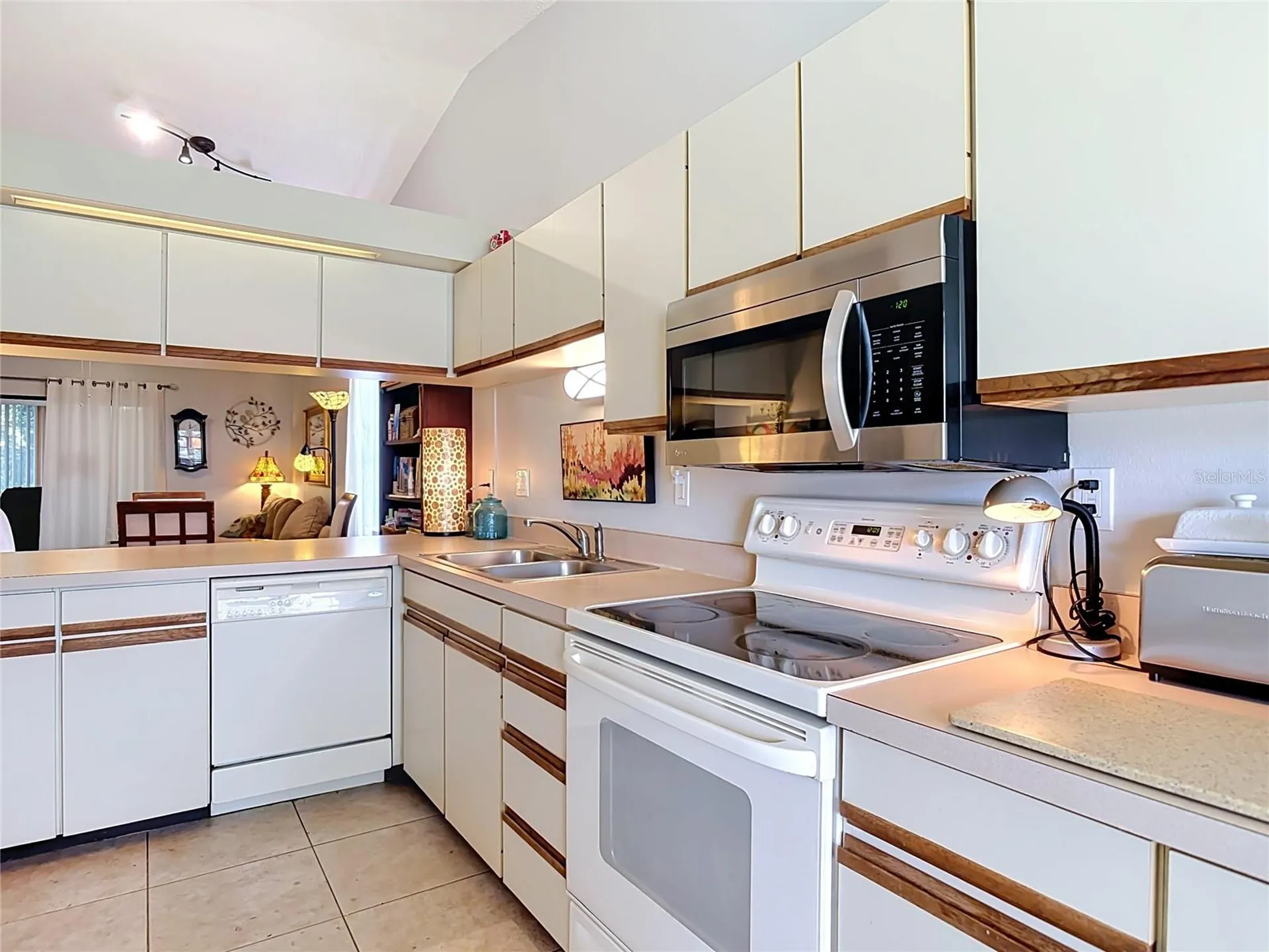 935 Eastridge Drive Debary FL 32713