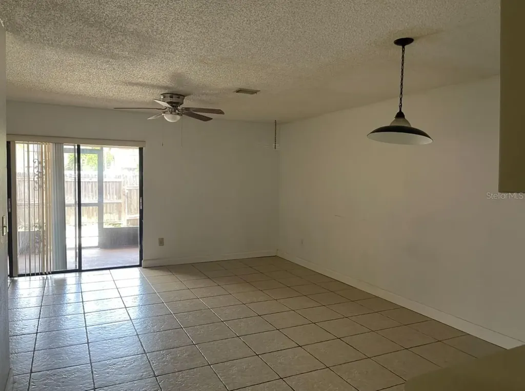4013 Cedarlimb Court Tampa FL 33614
