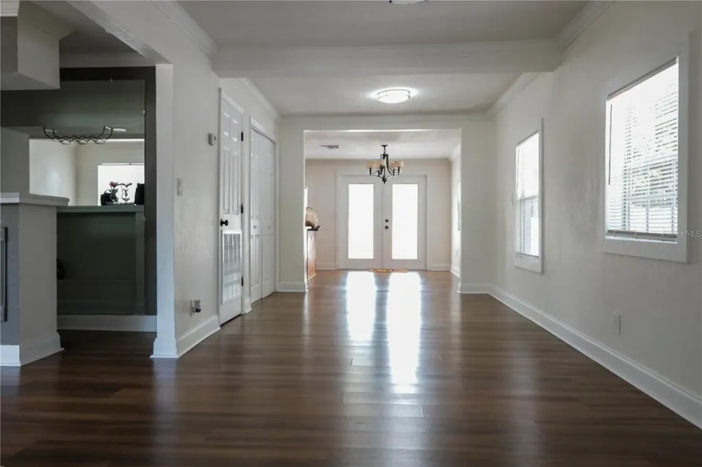 6018 N 49th Street Tampa FL 33610