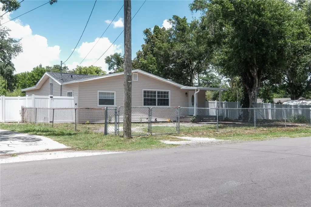 6018 N 49th Street Tampa FL 33610
