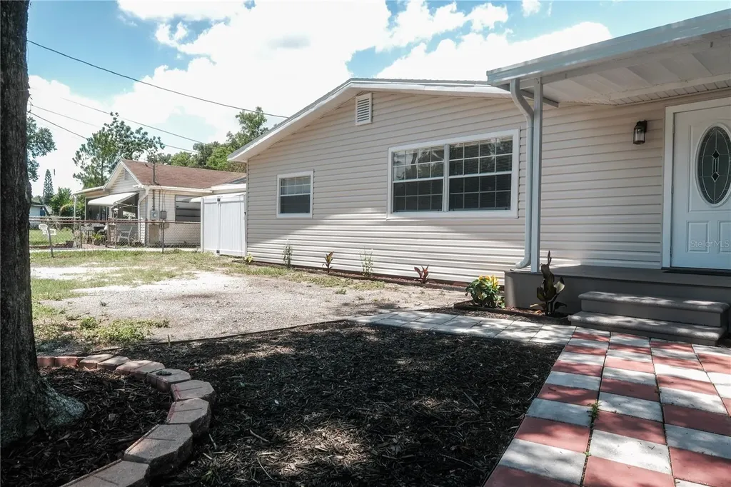 6018 N 49th Street Tampa FL 33610