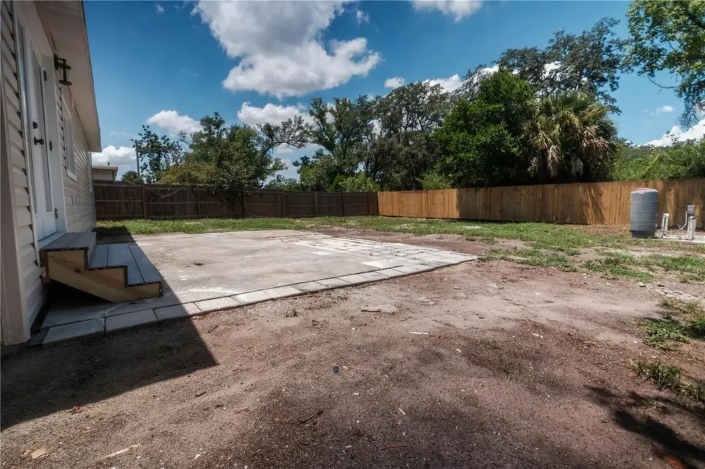 6018 N 49th Street Tampa FL 33610