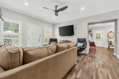 920 Pawstand Road Celebration FL 34747