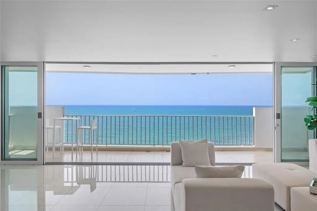 1379 Paseo Don Juan San Juan PR 00921