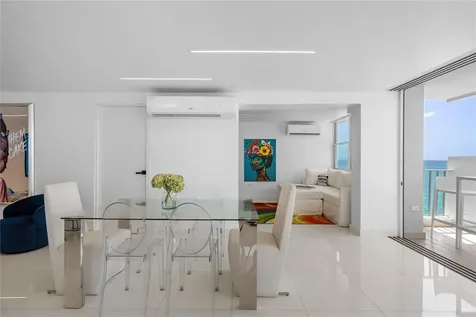 1379 Paseo Don Juan San Juan PR 00921